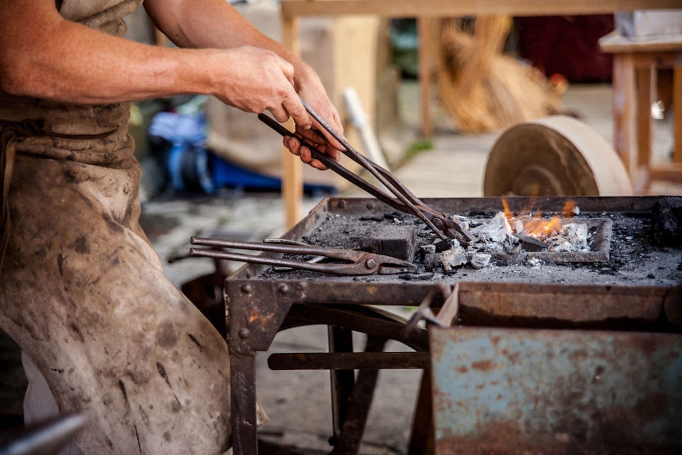 Los herreros de Linares y la forja artesanal en las fiestas patronales